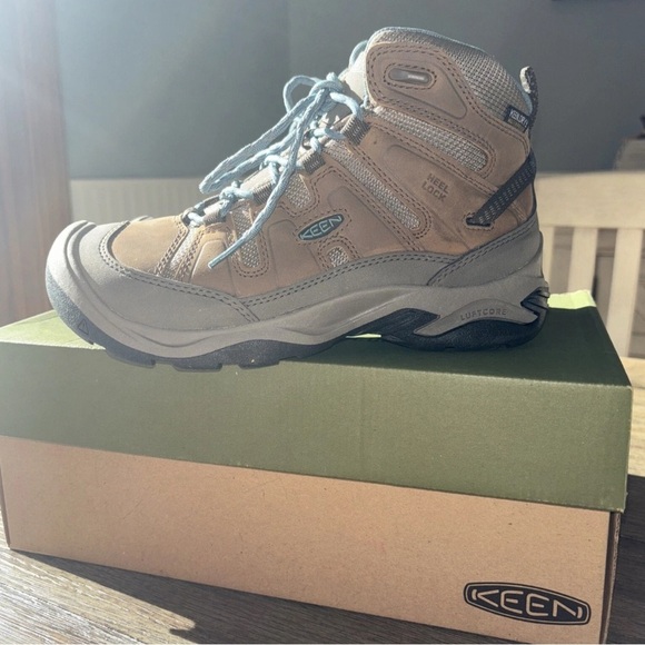 Keen Leather Hiking Boots NIB - Picture 8 of 10